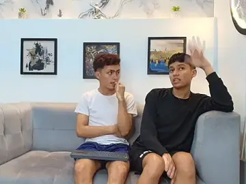 Stripchat Adult Video Chat of AVENGER_BOYS2026