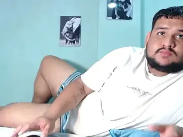 enzzo_rossi from stripchat