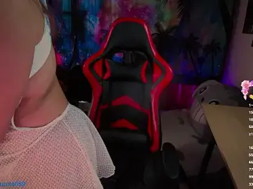 Stripchat Free Porn Cam of emma_luna59