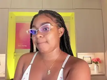 tamaraa_smiith from stripchat