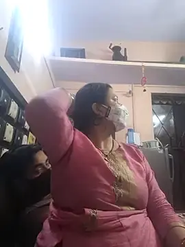 Stripchat Live Sex Cam of bobbyronak