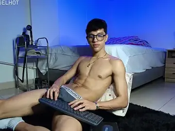 Stripchat Live Sex Cam of Angelligth