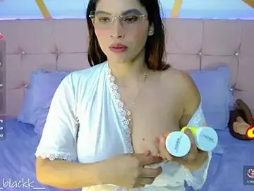 Stripchat Best Webcam of Luna_blackk