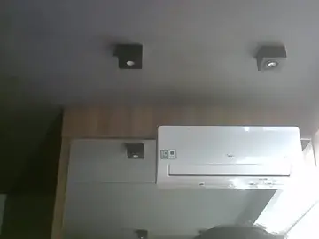 Stripchat Adult Webcams of SkinnyKitten