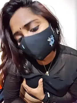 Stripchat Live Sex Cam of smiley_telugu