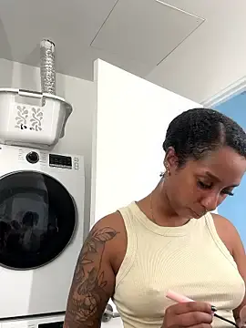 Stripchat Adult Video Chat of Your_Paris