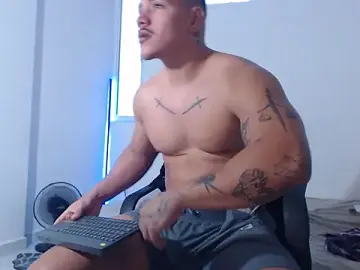 Stripchat Free Porn Cam of paulo_allen