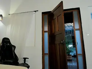 Stripchat Live Sex Cam of MATEO_DILUCA