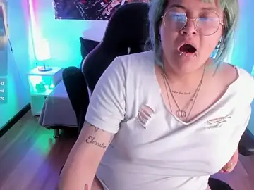 Stripchat Free Porn Cam of lucky-leah