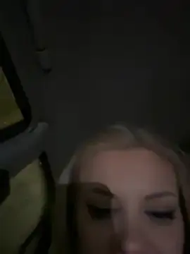 Stripchat Free Porn Cam of AlyssaFoxx_