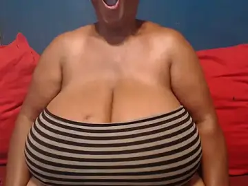 CUTEFIRMMELONSS from stripchat