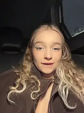 Stripchat Live Porn of -teenytiny-