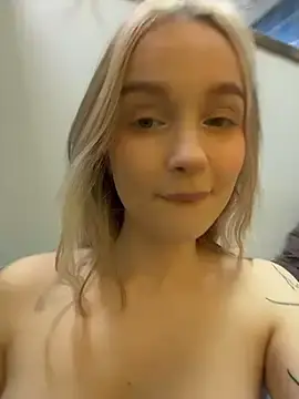 Stripchat Live Sex of -teenytiny-