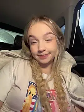 Stripchat Live Sex Cam of -teenytiny-