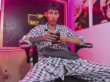 Stripchat Live Porn of Daniel_Deluc77