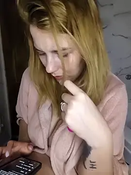 Sakura_2000 from stripchat