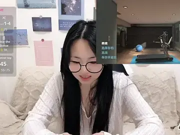 Stripchat Adult Webcam of LiLiYbaby