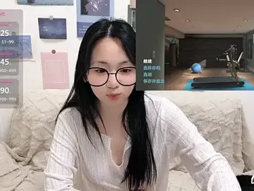 LiLiYbaby from stripchat