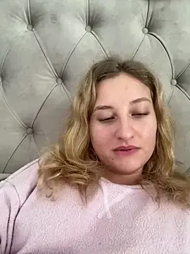 Stripchat Adult Webcams of MileySummer