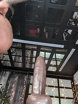 Stripchat Free Porn Cam of DarkDea