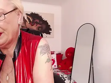 LaylaMilf from stripchat