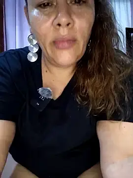 Stripchat Free Live Porn of SluttyMilf79