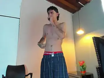 Stripchat Adult Video Chat of Xanderr_owen2