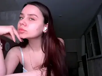 Stripchat Nude Webcam of MiloyNoir