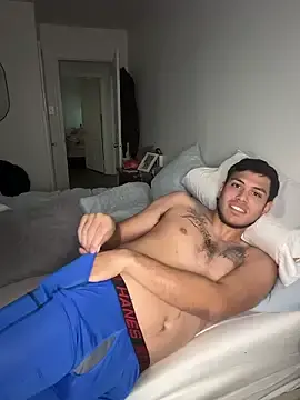 Stripchat Free Porn Cam of StrokingDaddy4