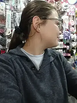 Vale_Saenzz from stripchat