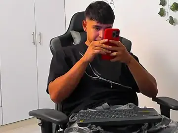 Stripchat Nude Webcam of Bray_Kevin