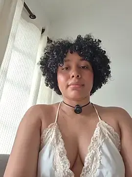 Stripchat Live Sex Cam of Electric_bae