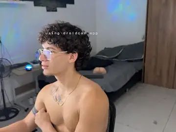 Stripchat Adult Webcam of Kisan_Smith