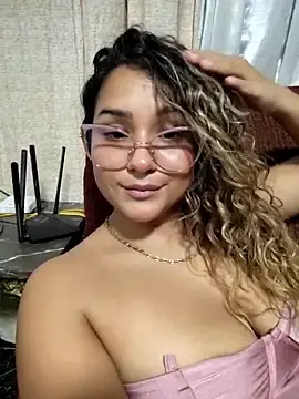 Stripchat Free Porn Cam of BrendaGirs