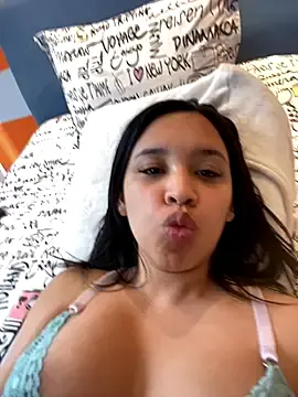 Stripchat Best live sex cam show of Esmeraldagh_