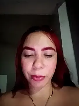 Stripchat Live Sex Cam of KathaDanger