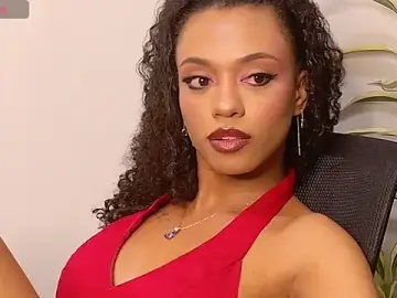 Stripchat Sex Cam of Nahomi_King