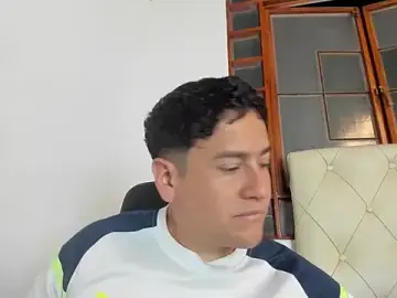 Stripchat Best live sex cam show of oliver_price1