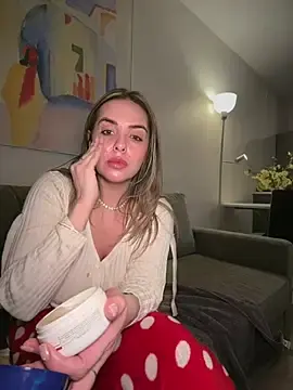 Stripchat Free Live Porn of Alirawrz