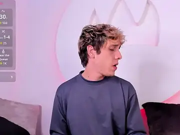 Stripchat Live Sex Cam of DannyParker_