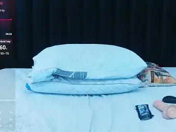 Stripchat Sex Cam of hornybarelylegalgirl