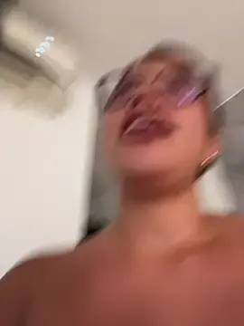 Stripchat Adult Webcam of sara_calderon