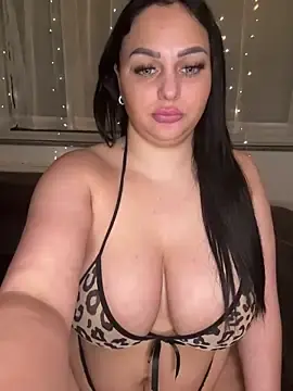 Stripchat Sex Cam of Blackpearlx666