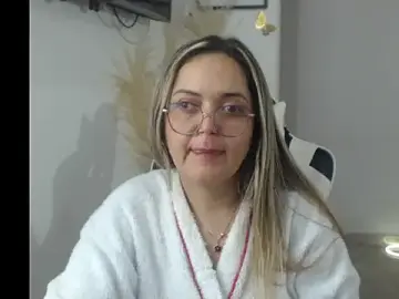 Stripchat Free Porn Cam of samy_vsn