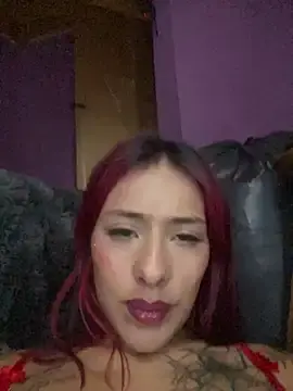 Emilyy-18 from stripchat