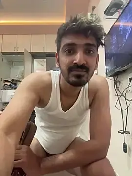 Stripchat Sex Cam of hornyguy271192