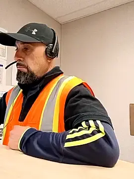 Stripchat Watch Live Sex Cams of mikeystrong