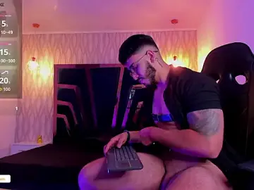 Stripchat Best live sex cam show of Liam_Kleiin