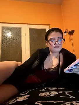 Stripchat Free Live Porn of SirenLisa69