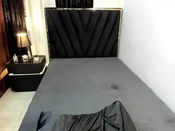 Stripchat Best Webcam of LeannaDavies